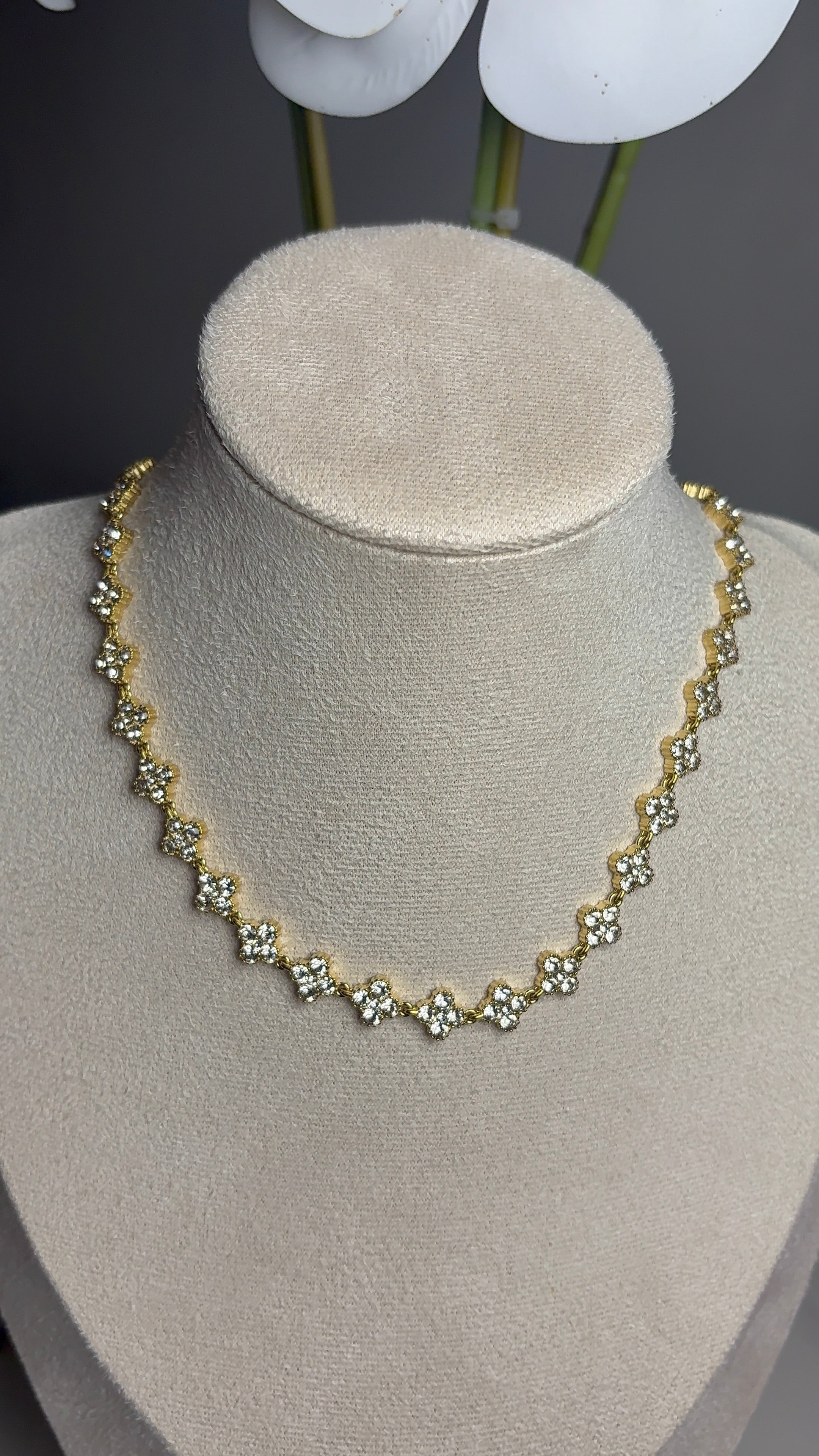 Collier Hezra blanc