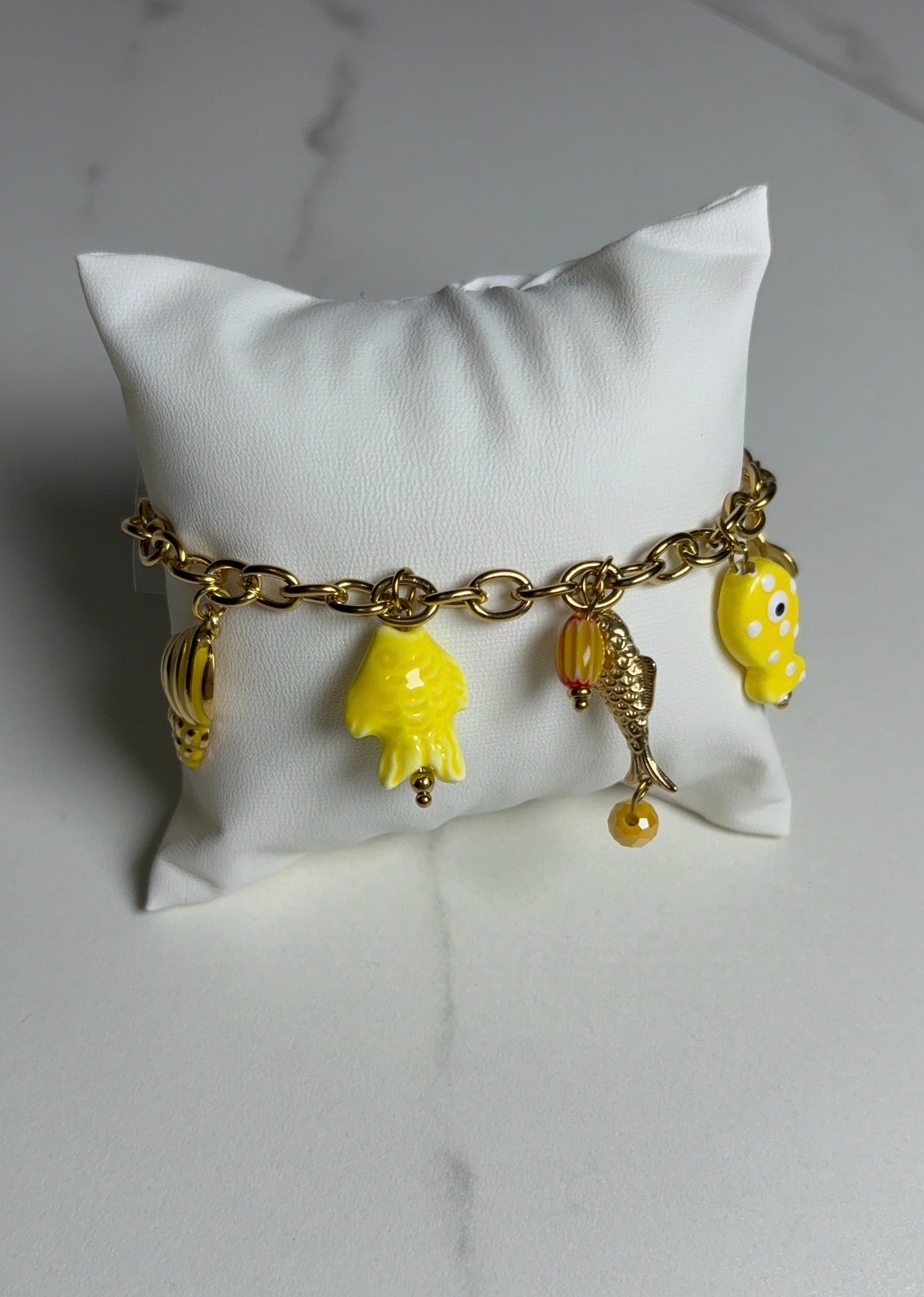 Bracelet breloque jaune