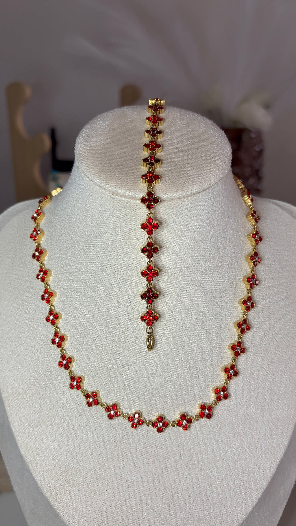 Collier Hezra rouge