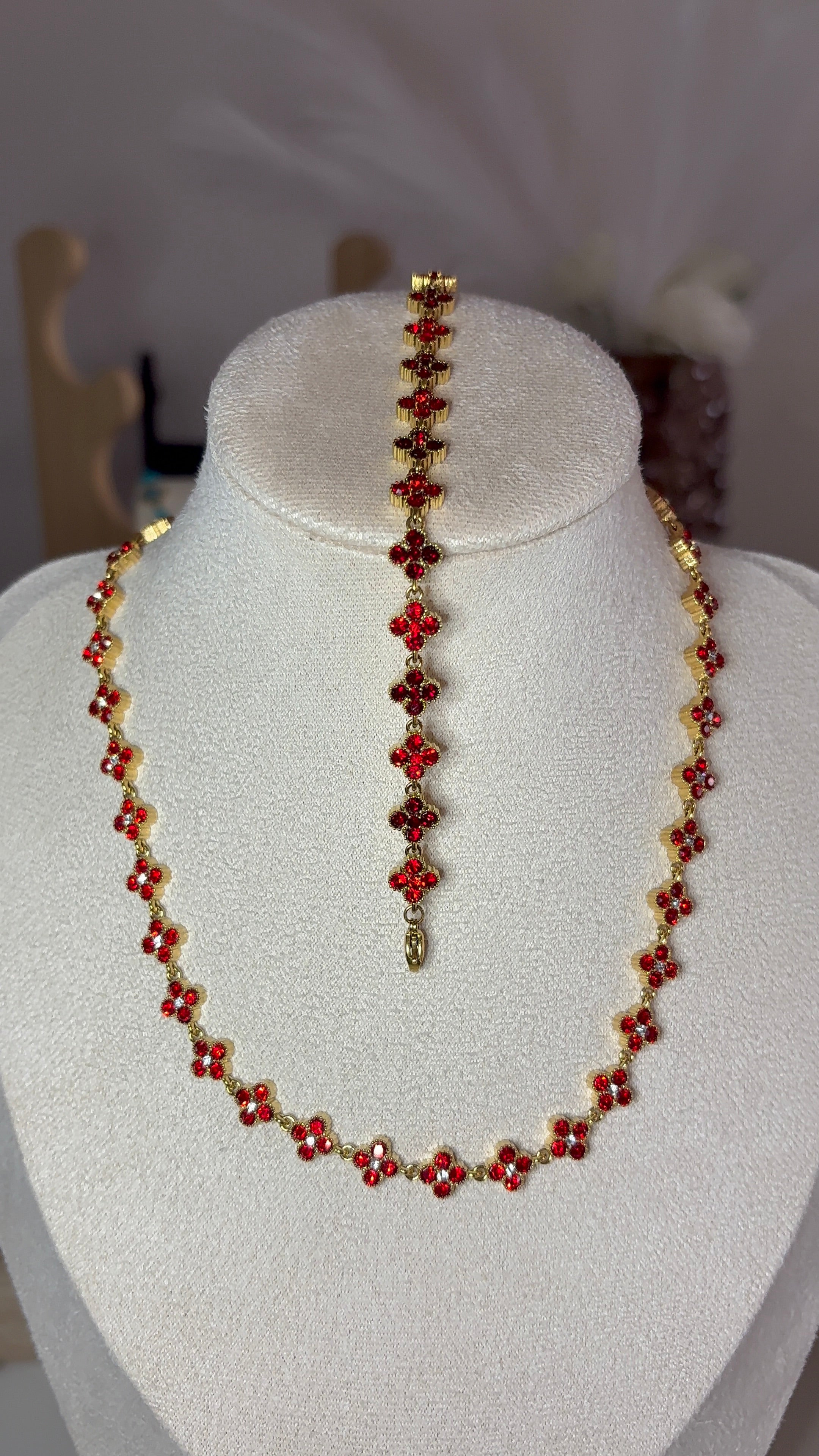 Collier Hezra rouge