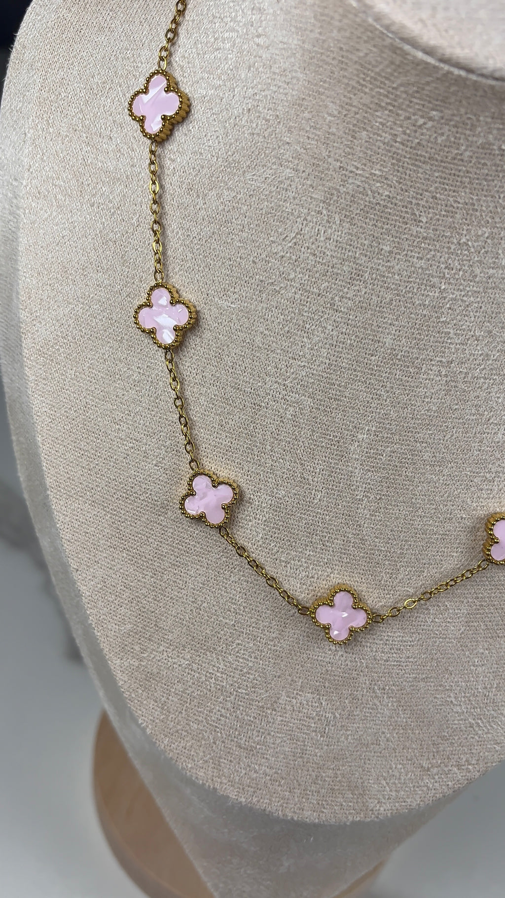 Collier rose