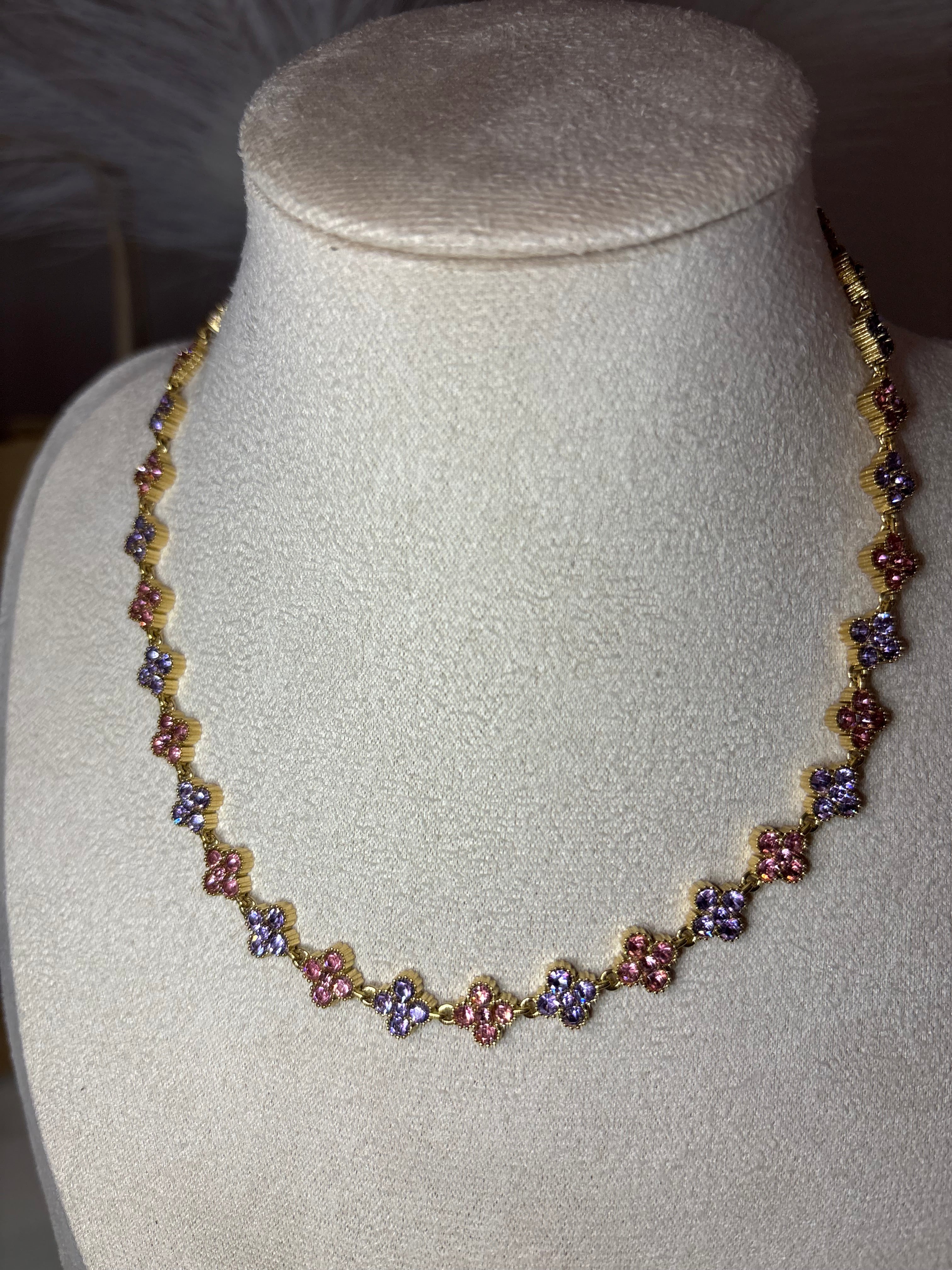 Collier Hezra violet rose