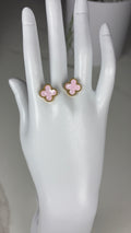 Boucle d’oreille rose