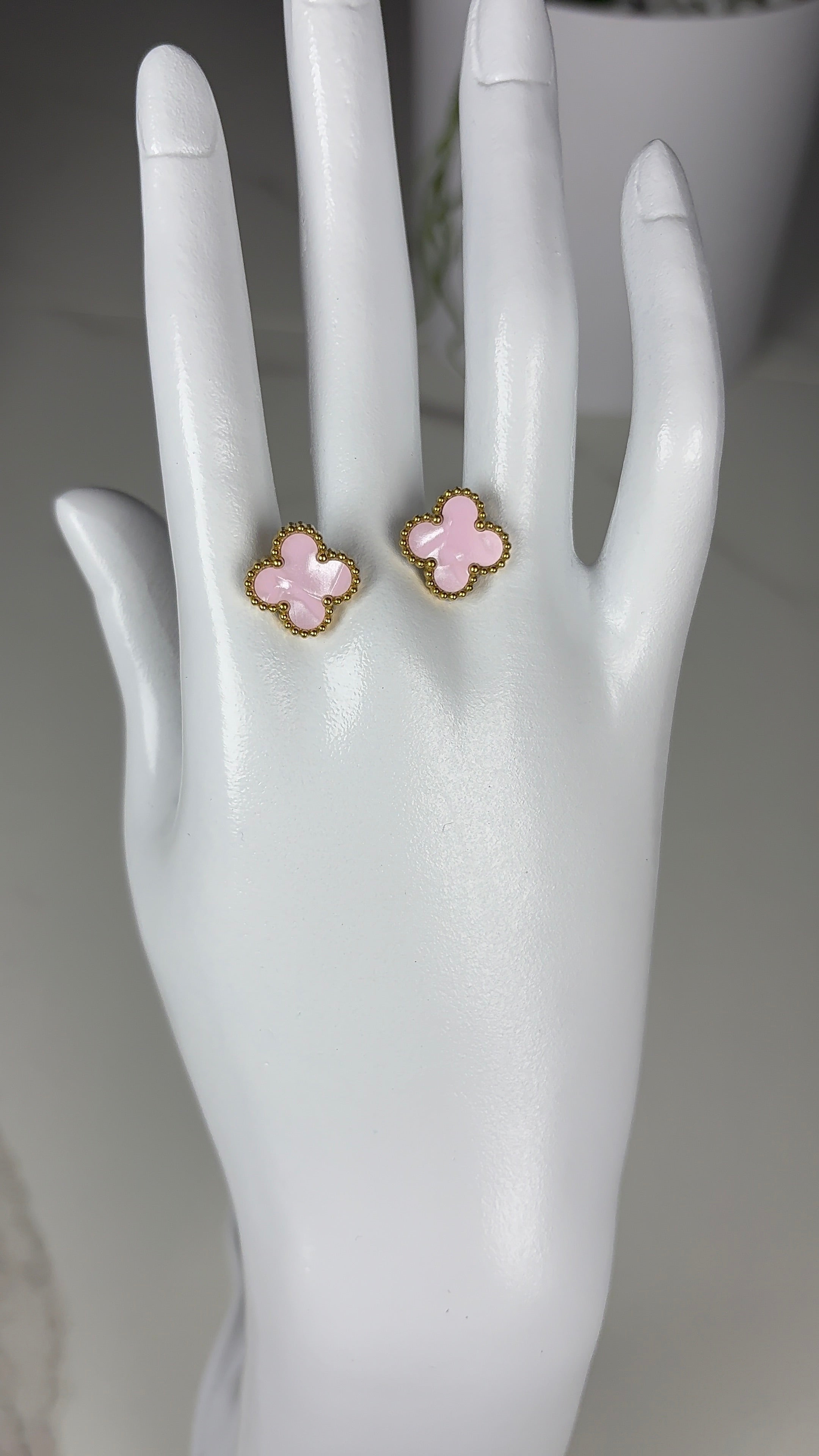 Boucle d’oreille rose
